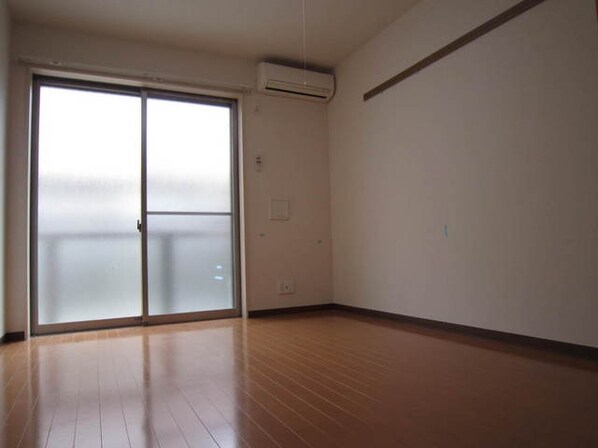 リリックコート長島の物件内観写真